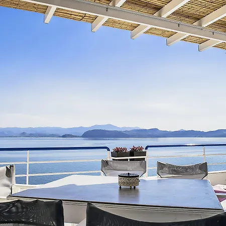 Meli Apartments&villas